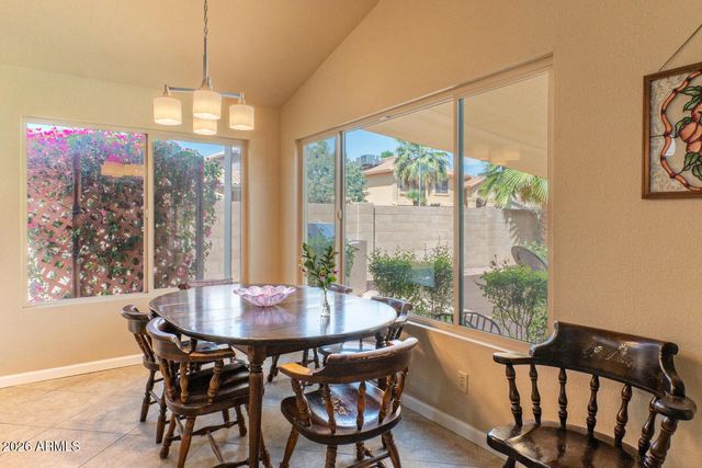 5102 E FELLARS Drive, Scottsdale, AZ 85254