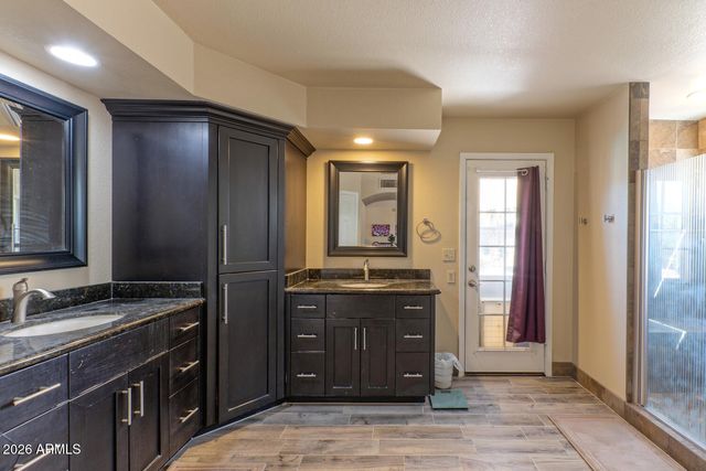 5102 E FELLARS Drive, Scottsdale, AZ 85254