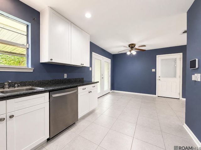 536 Fontainbleau Dr, Baton Rouge, LA 70819