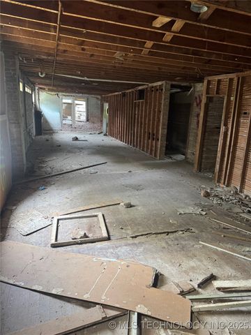 608 N Elm Street, Bristow, OK 74010