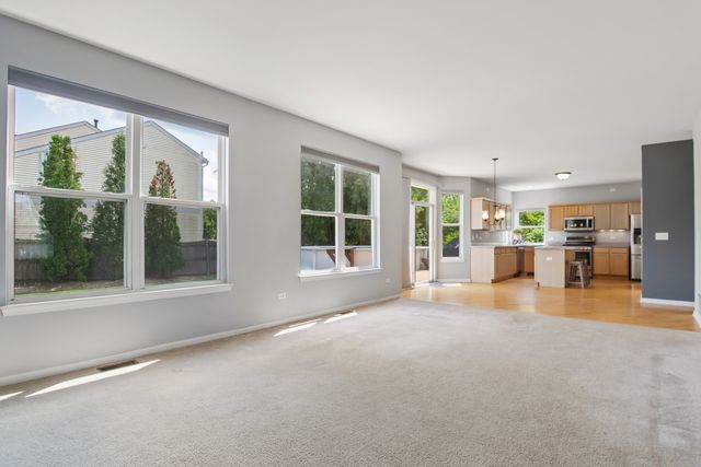 1999 Sparrow Circle, Round Lake, IL 60073
