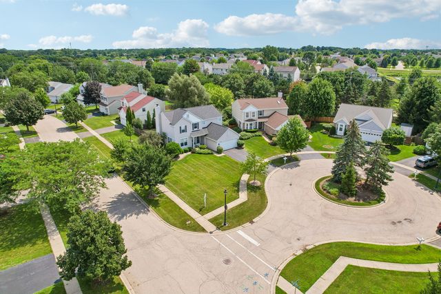 1999 Sparrow Circle, Round Lake, IL 60073