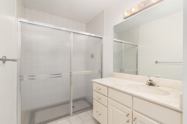 320 N Country Club Drive, Atlantis, FL 33462