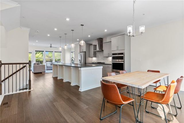 2076 Holtz Lane, Atlanta, GA 30318