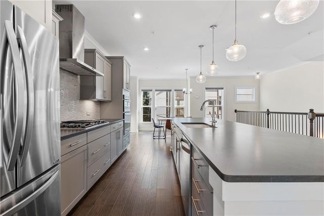 2076 Holtz Lane, Atlanta, GA 30318