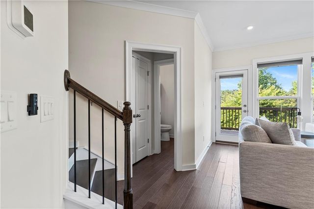 2076 Holtz Lane, Atlanta, GA 30318