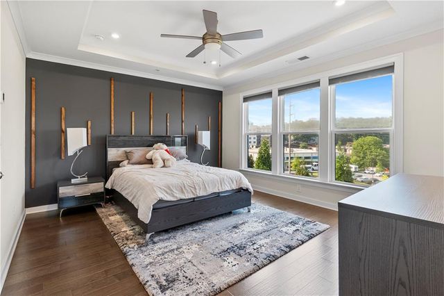 2076 Holtz Lane, Atlanta, GA 30318