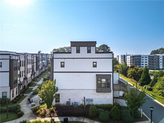 2076 Holtz Lane, Atlanta, GA 30318