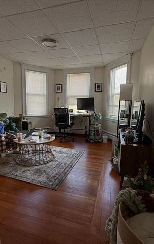 112 Thurston 2, Somerville, MA 02145