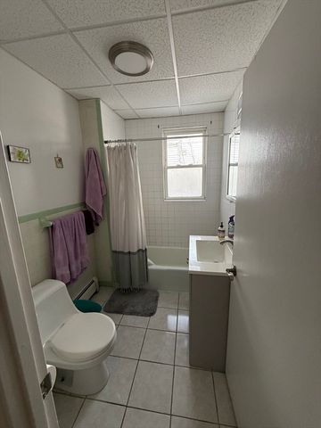 112 Thurston 2, Somerville, MA 02145