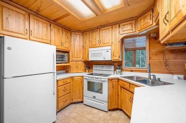 14754 N MCCOMB LAKE LANE, Mountain, WI 54149