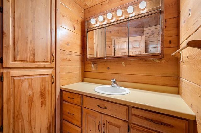 14754 N MCCOMB LAKE LANE, Mountain, WI 54149