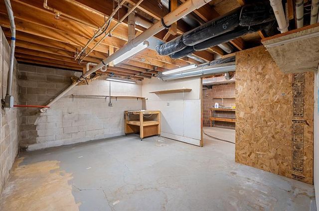 14754 N MCCOMB LAKE LANE, Mountain, WI 54149