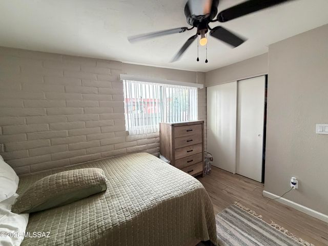 8243 E Escalante Road, Tucson, AZ 85730