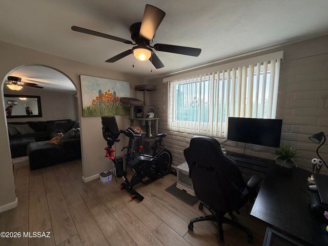 8243 E Escalante Road, Tucson, AZ 85730