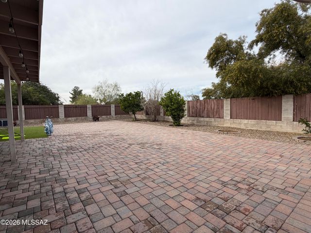 8243 E Escalante Road, Tucson, AZ 85730