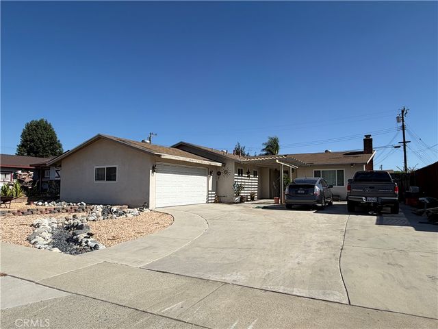 21112 E Brookport, Covina, CA 91724