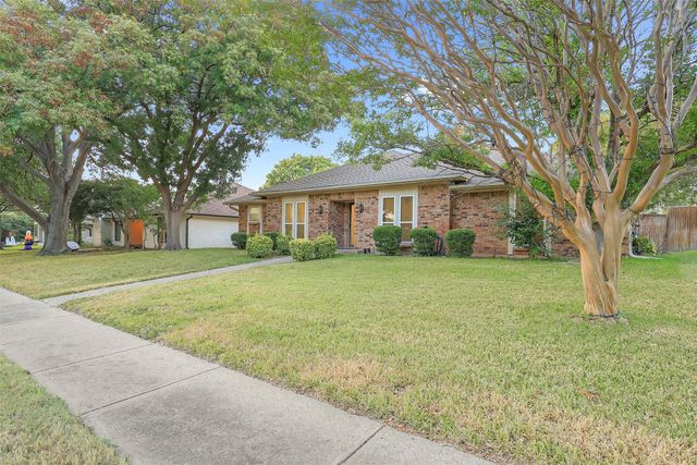 2213 Silver Holly Lane, Richardson, TX 75082