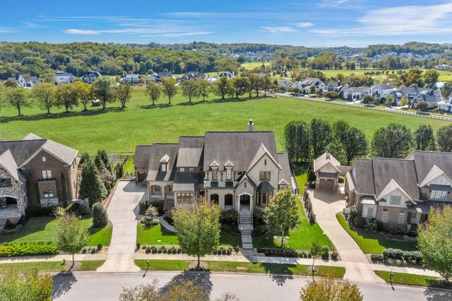 5214 Wildings Blvd, College Grove, TN 37046