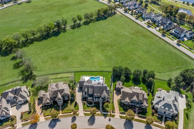 5214 Wildings Blvd, College Grove, TN 37046