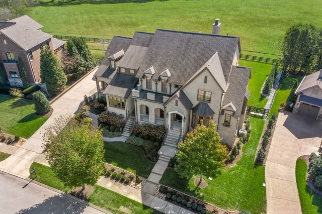 5214 Wildings Blvd, College Grove, TN 37046