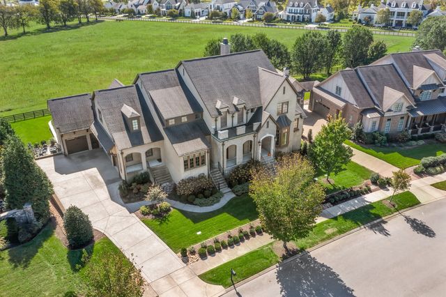 5214 Wildings Blvd, College Grove, TN 37046