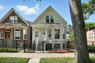 3425 W Carroll Avenue, Chicago, IL 60624