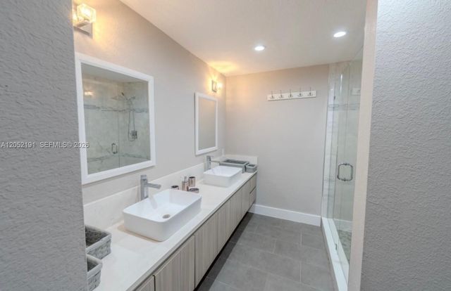 1120 S 28th Avenue, Hollywood, FL 33020