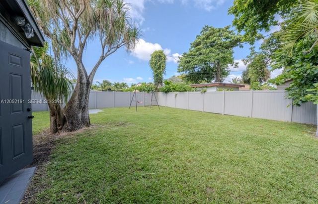 1120 S 28th Avenue, Hollywood, FL 33020