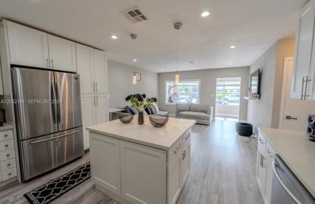 1120 S 28th Avenue, Hollywood, FL 33020