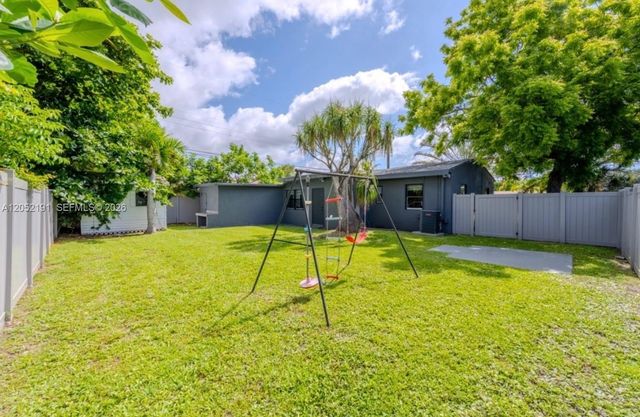 1120 S 28th Avenue, Hollywood, FL 33020