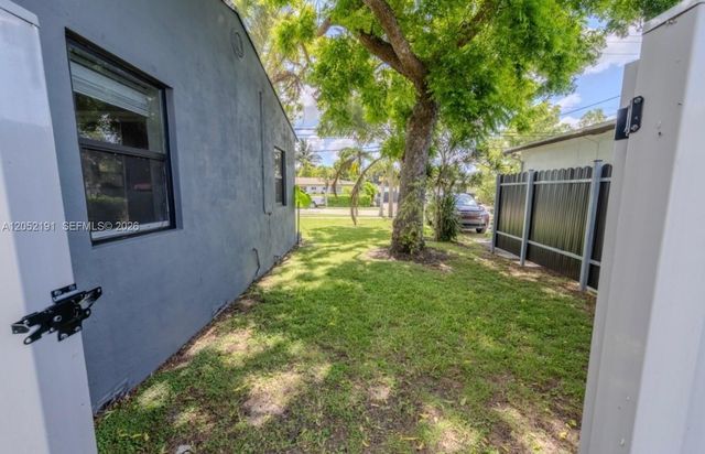 1120 S 28th Avenue, Hollywood, FL 33020
