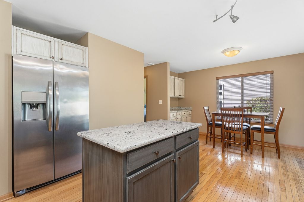 16427 S Canterbury Way, Lockport, IL 60441 — photo 4