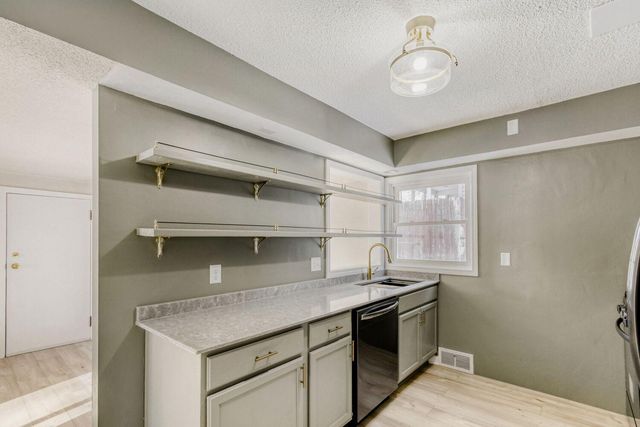 124 King Street W, Saint Paul, MN 55107