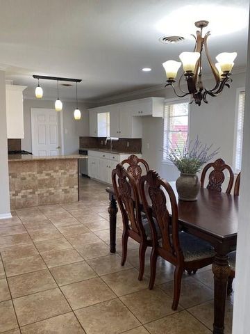 514 Green Avenue, Palacios, TX 77465