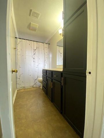 514 Green Avenue, Palacios, TX 77465