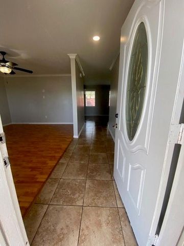 514 Green Avenue, Palacios, TX 77465