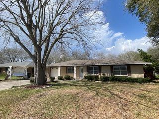 514 Green Avenue, Palacios, TX 77465