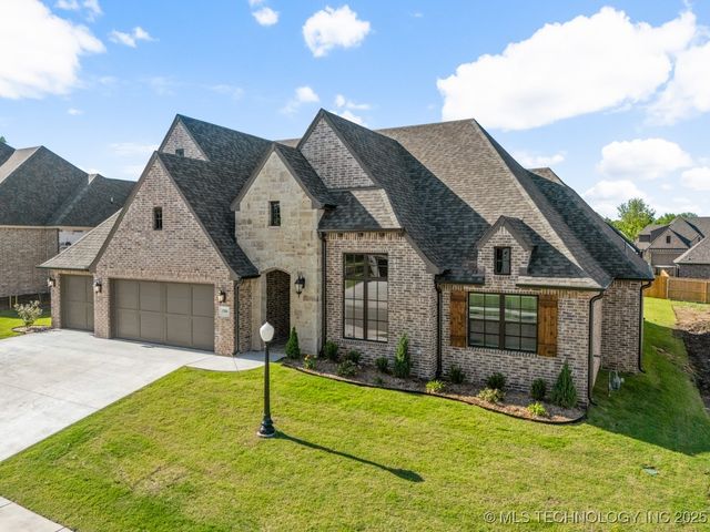 1506 Cedarwood Drive, Claremore, OK 74017