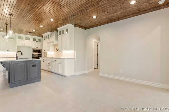 1506 Cedarwood Drive, Claremore, OK 74017