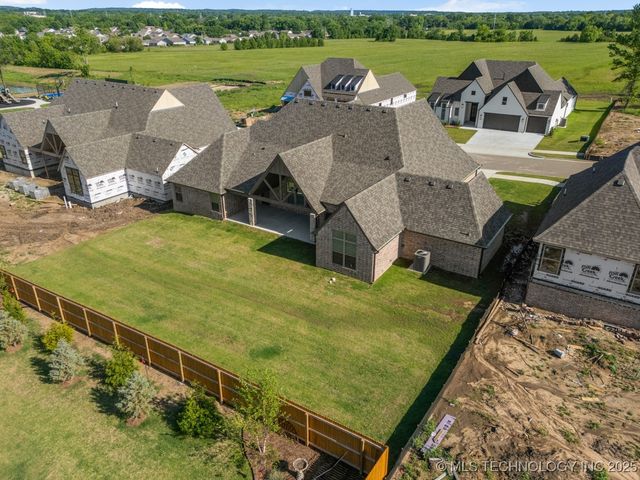 1506 Cedarwood Drive, Claremore, OK 74017