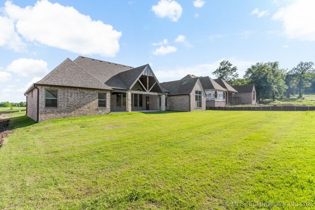 1506 Cedarwood Drive, Claremore, OK 74017