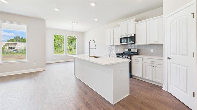 1711 Fairhaven Drive, Westlake, LA 70669