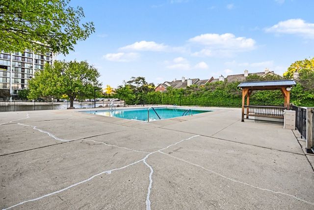 2015 S Finley Road 1107, Lombard, IL 60148