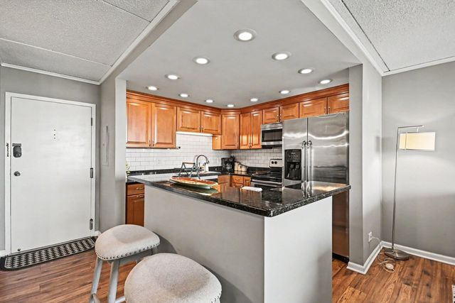 2015 S Finley Road 1107, Lombard, IL 60148
