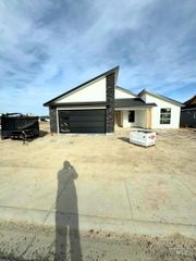 1138 Crestview Dr, Twin Falls, ID 83301