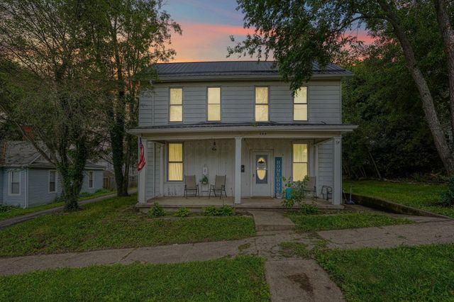 206 W Water Street, New Lexington, OH 43764