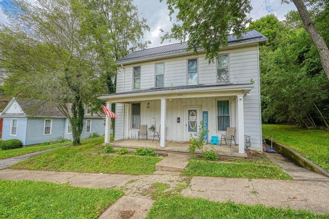 206 W Water Street, New Lexington, OH 43764