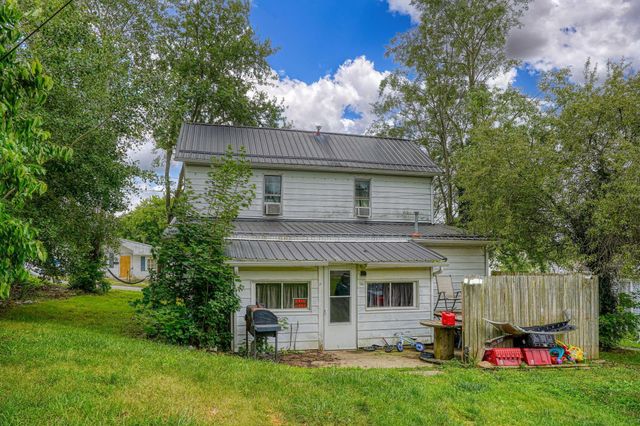 206 W Water Street, New Lexington, OH 43764