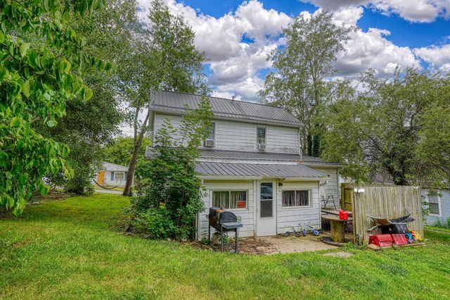 206 W Water Street, New Lexington, OH 43764